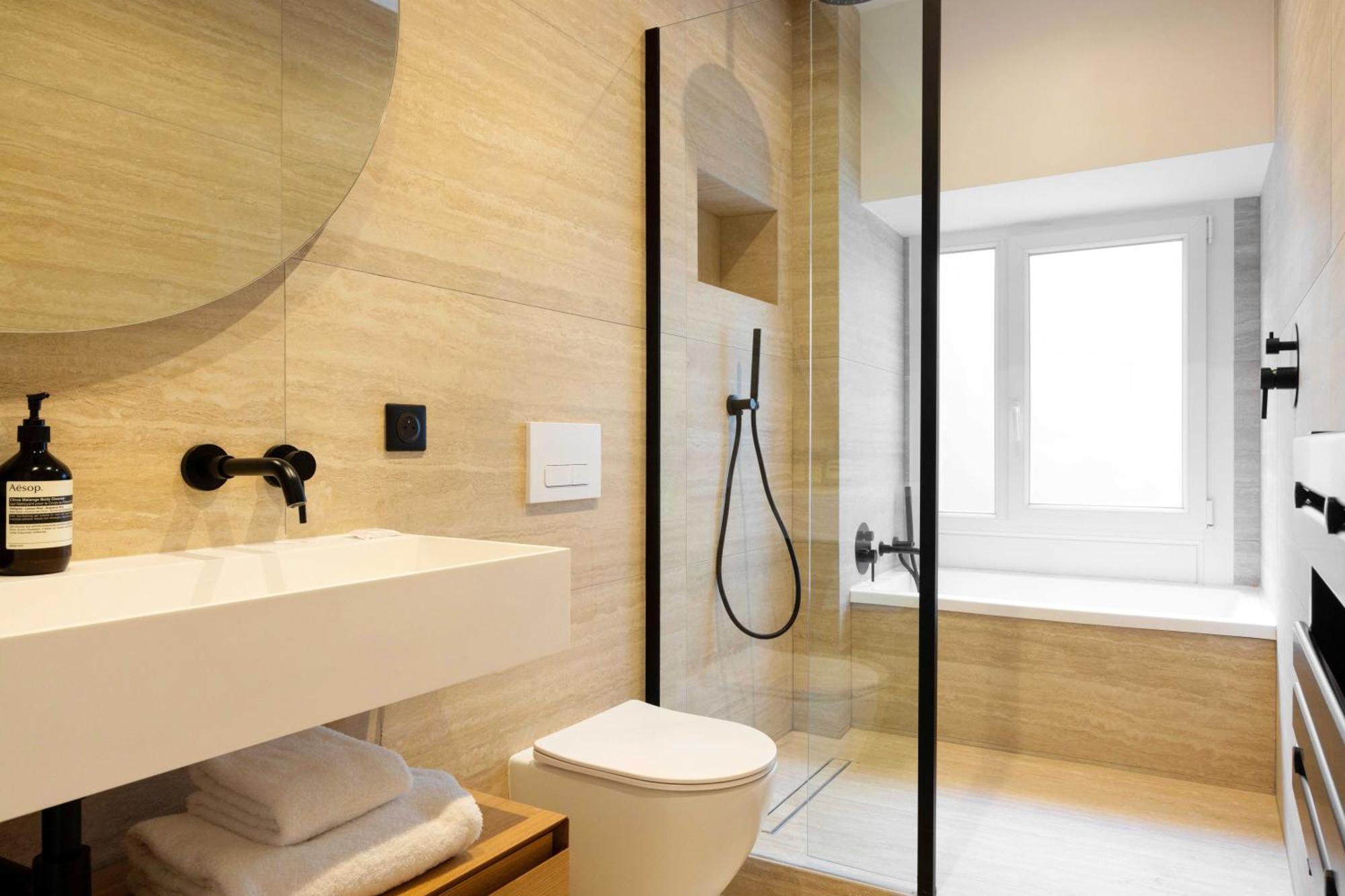 Exclusive With Ac - 2bd-6p - Quartier Latin Apartment *